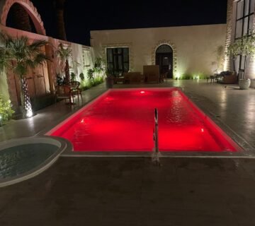 مسبح مزارع الوفرة 3 360x320
